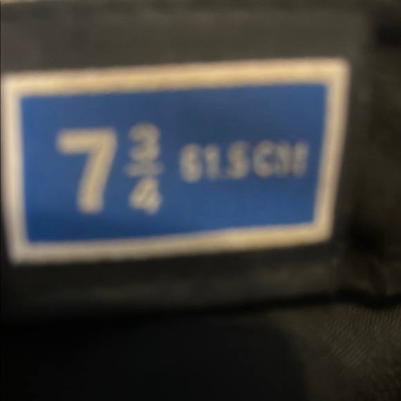 New Era Black and Gold NY Yankees Cap - Picture 3 of 3